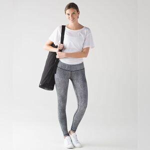 Lululemon Wunder under fall net white and black leggings